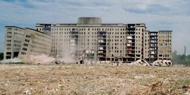 El Albergue Warnes, otro coloso edificio que terminó demolido 