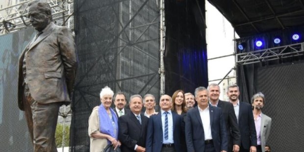 En un emotivo homenaje a Alfonsín, Cambiemos se reivindicó como expresión de su legado