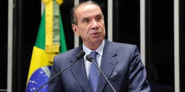 El canciller de Brasil remarcó que la Unasur sufre "parálisis"