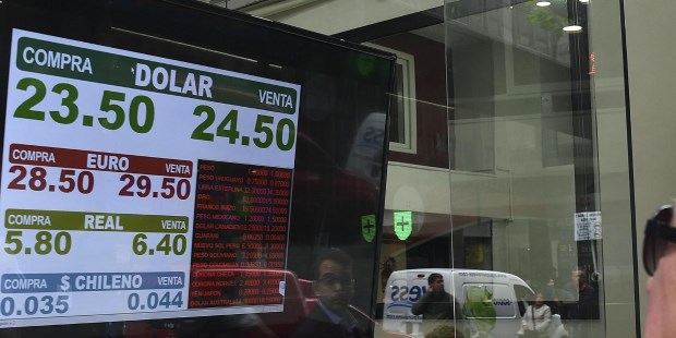 El dólar subió a 23,72 y el Banco Central salió a intervenir