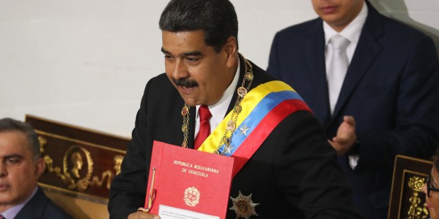 Maduro juró como presidente ante la Constituyente