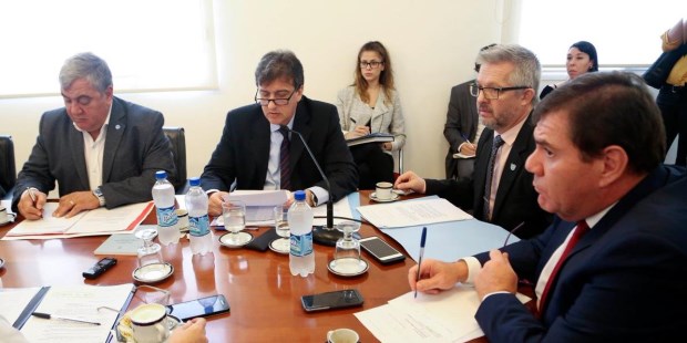 Montenegro (a la derecha) declaró que a mí, como juez, no me hubiera gustado que alguien revelara que tengo un testigo protegido en una causa.­