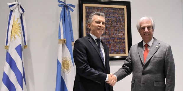 Los presidentes Macri y Tabaré Vázquez inauguraron la embajada de Uruguay en la Argentina