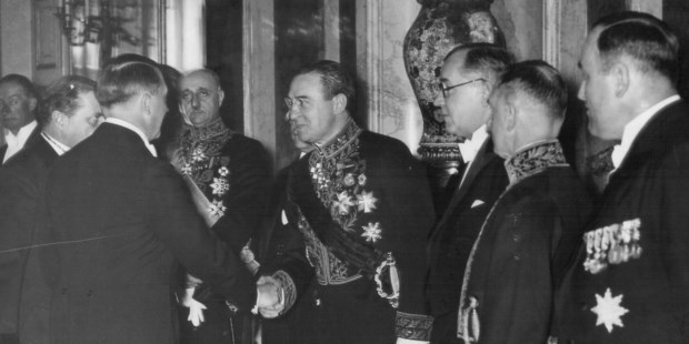Labougle en la sede de Radio Berlin, celebrando el 25 de Mayo de 1934.