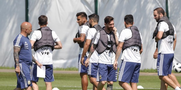 Sampaoli se mantiene como entrenador pero la relación con los jugadores se quebró