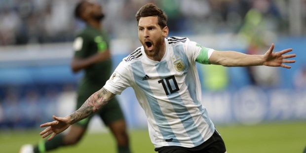 La Selección dio señales de vida justo a tiempo y se instaló en los octavos de final