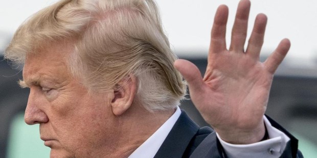 Escándalo: graban en secreto a Trump discutiendo el pago a una ex modelo de Playboy