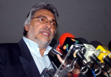 La oposición paraguaya acusa a Lugo de cometer "estupro"