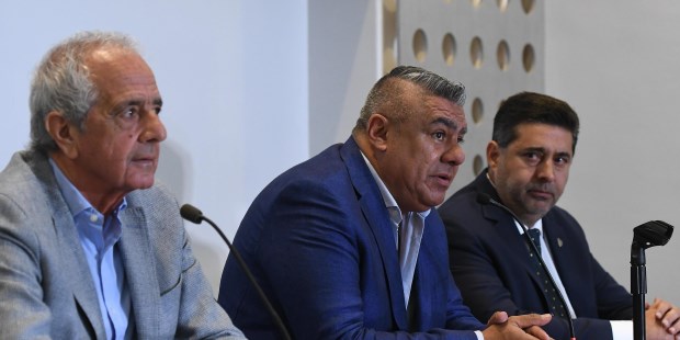 Las finales de la Libertadores entre Boca y River se jugarán sin visitantes los sábados 10 y 24 a las 17