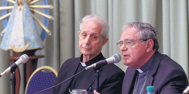 Ojea llamó a los obispos a "cuidar y defender la unidad del episcopado"