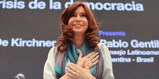 Cristina apuntó contra el gobierno de Macri y lo acusó de endeudar el país y duplicar la inflación