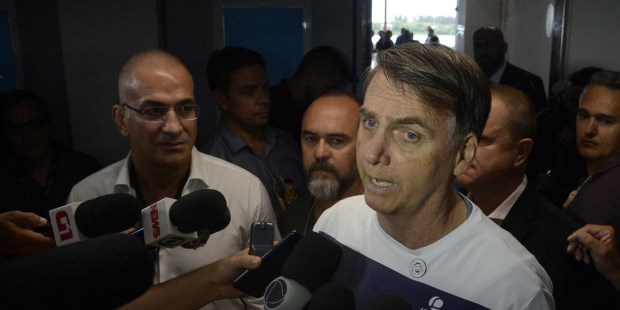 Bolsonaro anunció que puede privatizar "una parte de Petrobras pero no toda"