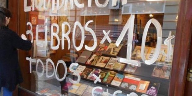 La Argentina pierde un importante acervo cultural con el cierre de las librerías y el deterioro de su industria editorial.
