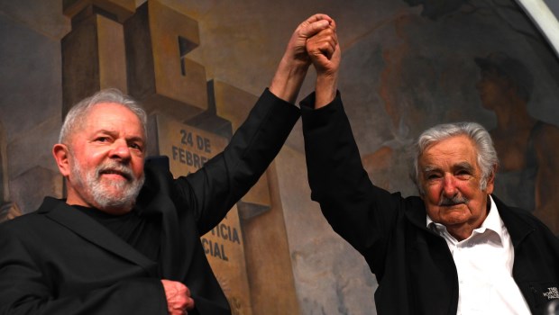 Lula y Pepe Mujica en la CGT: &quot;Juntos somos fuertes y separados, frágiles&quot; - Política | Diario La Prensa