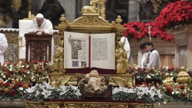 Francisco dedicó la Misa de Gallo a los niños que sufren "las guerras, la  pobreza y la injusticia" - El mundo | Diario La Prensa
