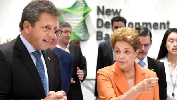Argentina está a un paso de incorporarse al banco de los Brics, con el aval de Brasil